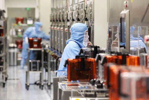 asml光刻機新品價格創(chuàng)新高,臺積電看完無語,3億美元一臺